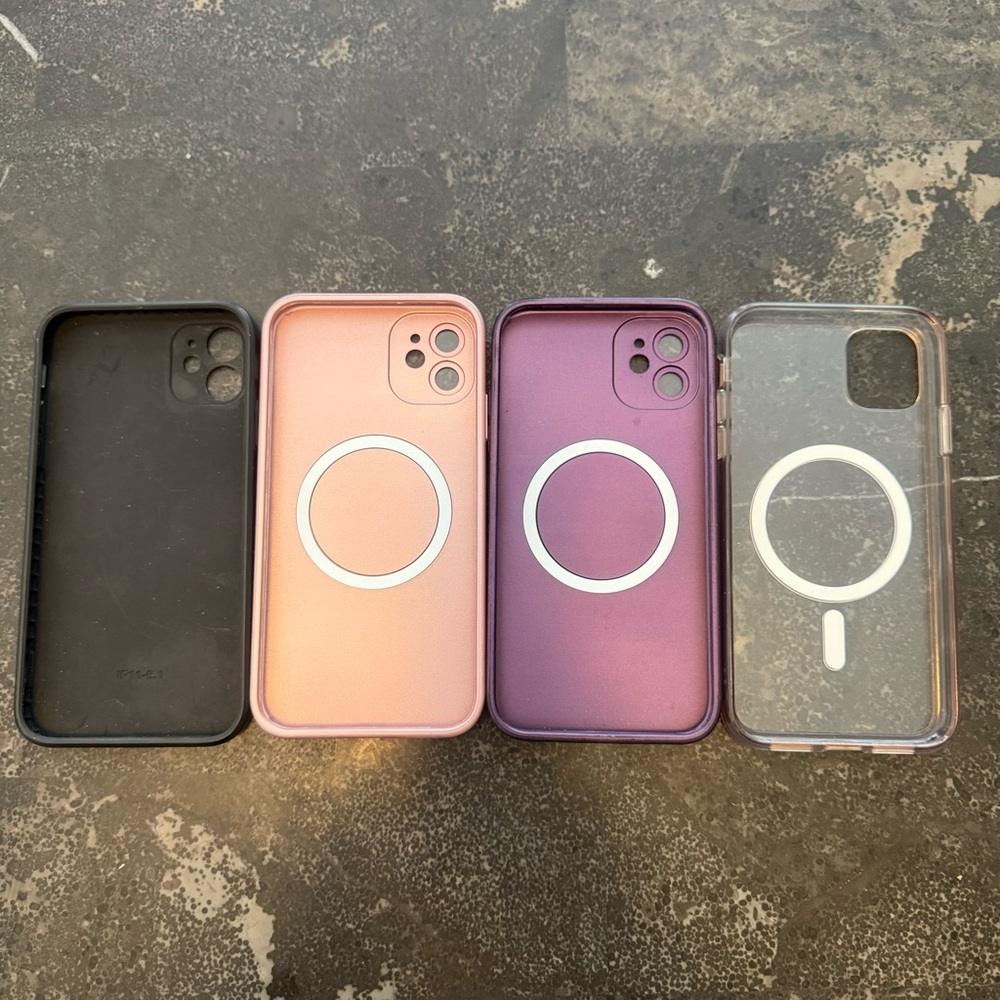 iPhone 11 case bundle - Picture 2 of 2